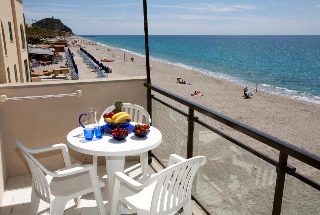 Residence Le Dune Club Varigotti Bilik gambar