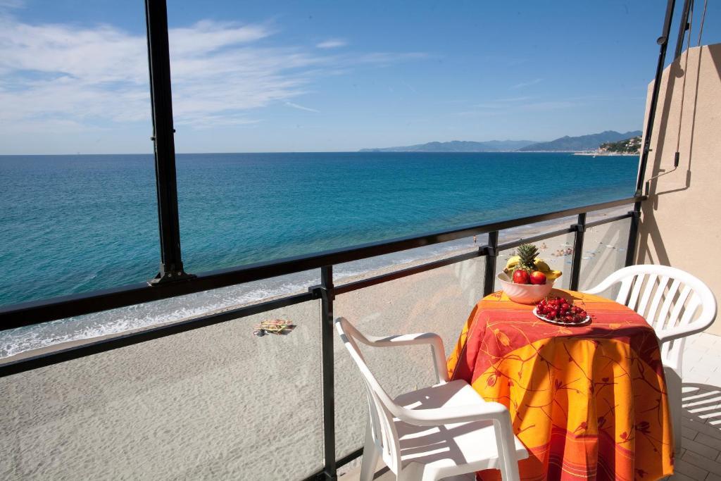 Residence Le Dune Club Varigotti Bilik gambar